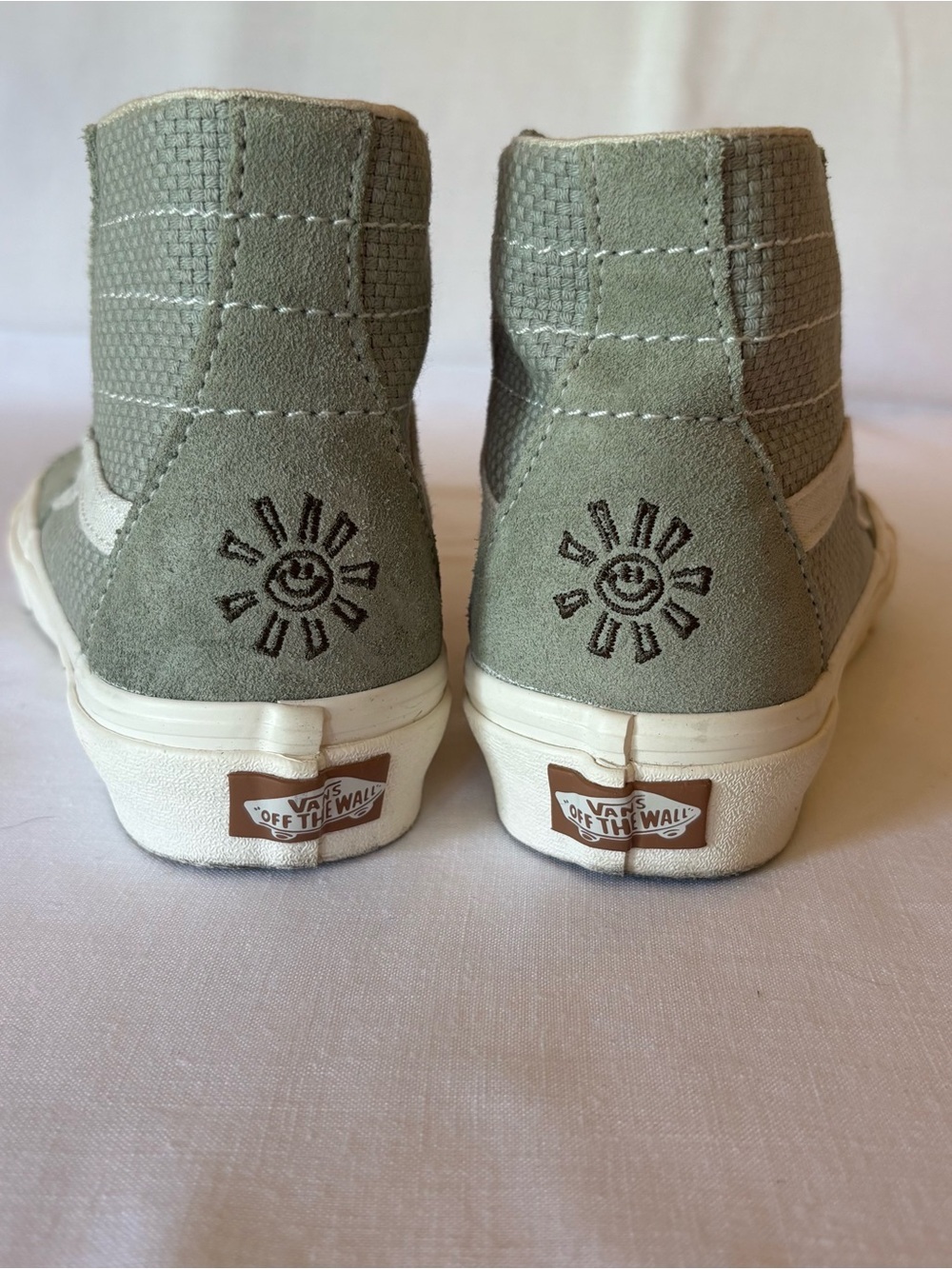 Vans High-Top Sneakers in Olive Green and Cream WOMEN US 7.5. (MEN US 6.0) - Picture 3 of 9